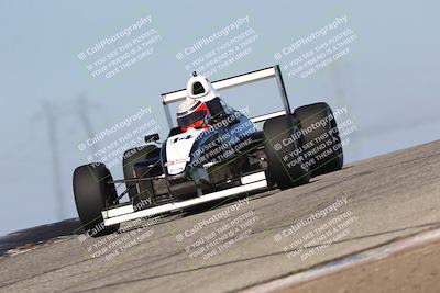 media/Oct-26-2025-CalClub SCCA (Sun) [[8ce1e69566]]/Group 3/Grapevine/